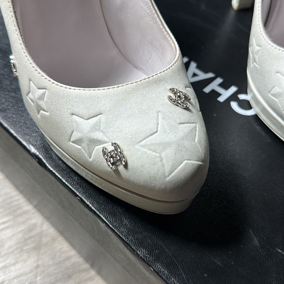 Chanel  Autumn Fall White Patent Glitter Crystal Comete Stars Pump EU 38.5 US 8 - Picture 6 of 8